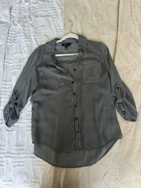 BCX Black and White Vertical Stripe Button-Down Shirt